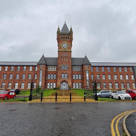 Ferienwohnung Birch Hill Clock Tower Rochdale Exterior foto